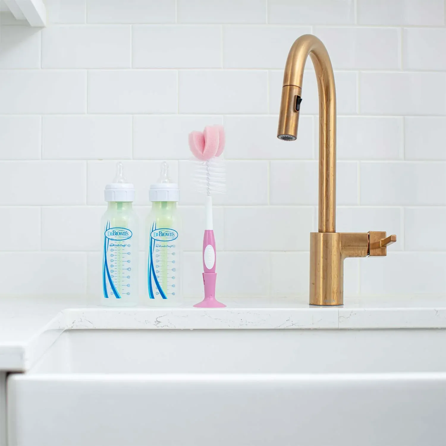 DR. BROWN’S Βούρτσα Καθαρισμού Μπιμπερό & Θηλών Pink