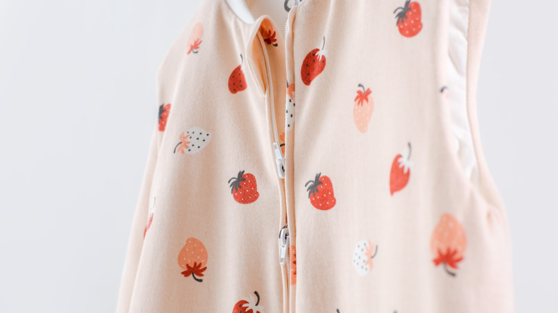 ABO Βρεφικός Υπνόσακος Με Αποσπώμενα Μανίκια Strawberry (2.5 Tog)