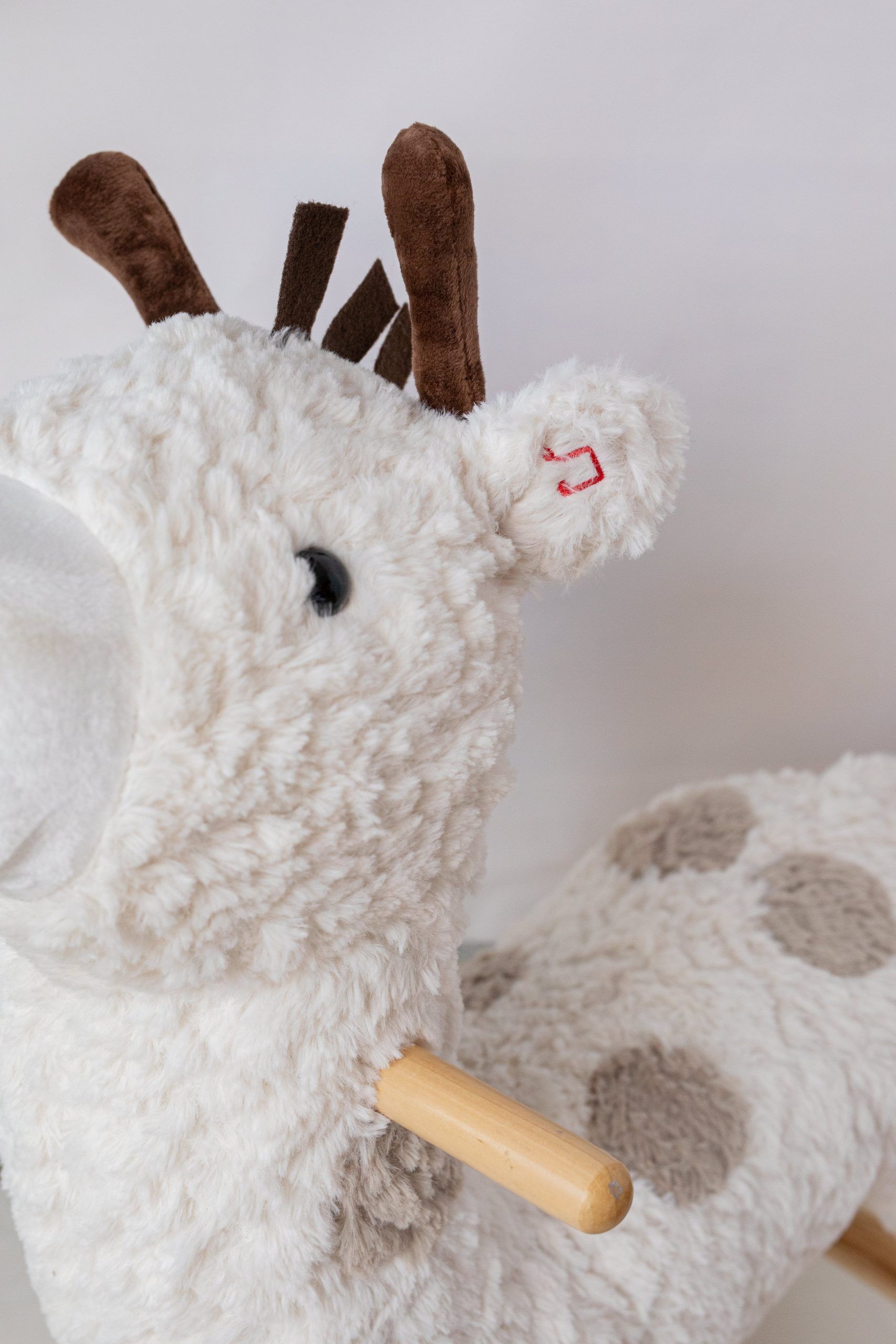 FREE ON Κουνιστό Μουσικό Παιχνίδι Καμηλοπάρδαλη (18+ μηνών)