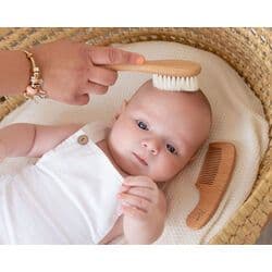 KIOKIDS Ξύλινη Βρεφική Βούρτσα Με Φυσική Τρίχα Και Χτένα (0+μηνών)