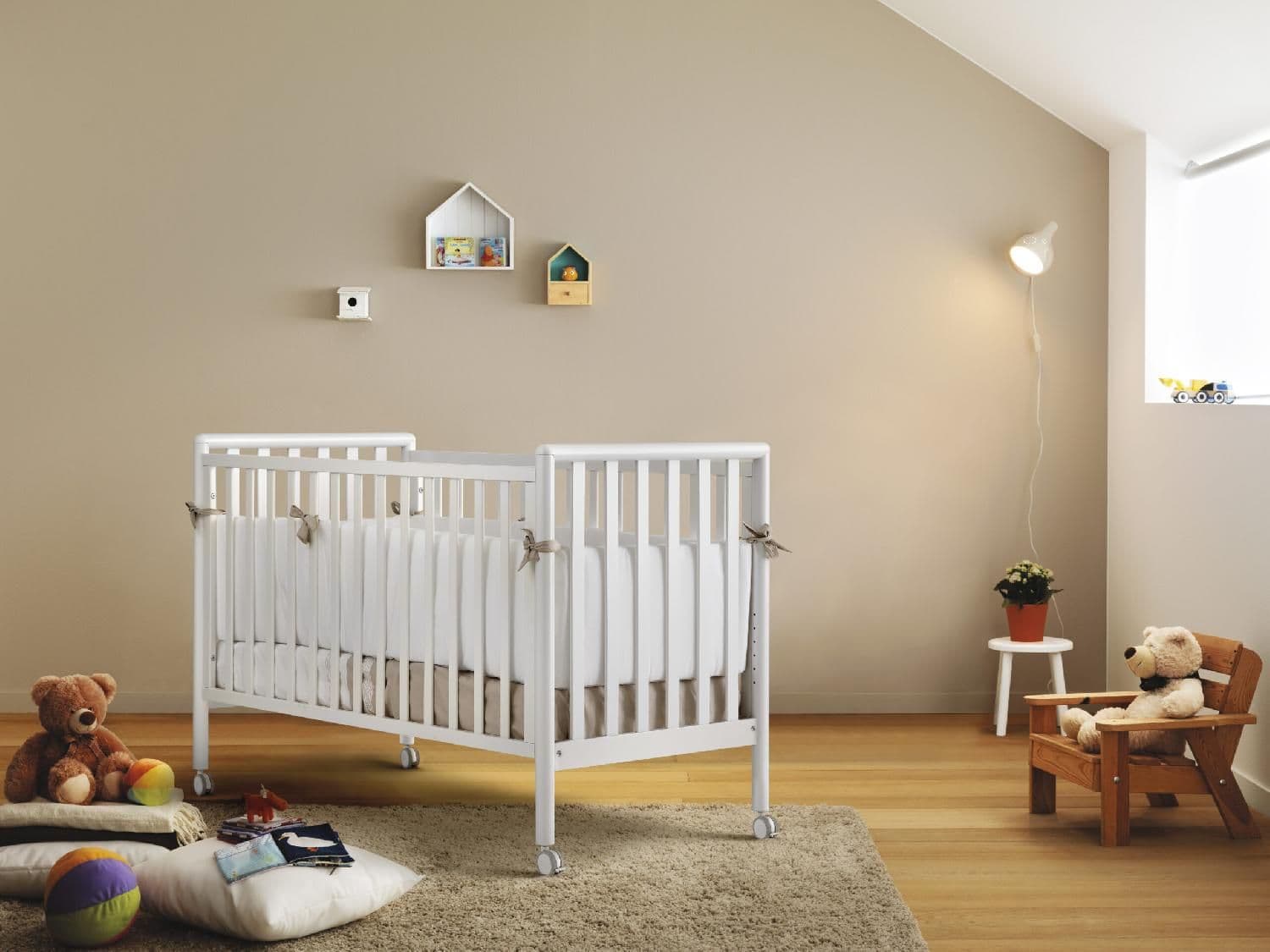 PALI Μετατρεπόμενο Βρεφικό Κρεβάτι Flippy Bianco