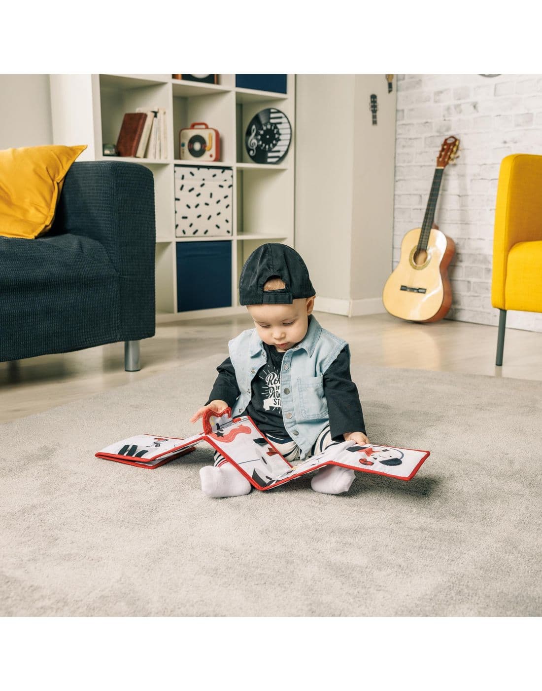 TINY LOVE Ασπρόμαυρο Βιβλίο Δραστηριοτήτων Για Μωρά Διπλής Όψης Rock n Roll (0+ μηνών)