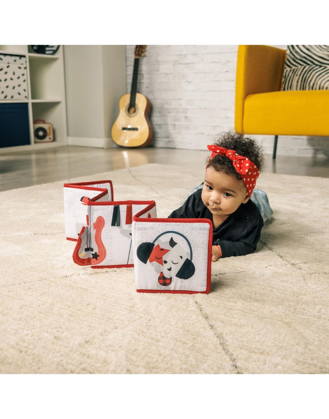 TINY LOVE Ασπρόμαυρο Βιβλίο Δραστηριοτήτων Για Μωρά Διπλής Όψης Rock n Roll (0+ μηνών)